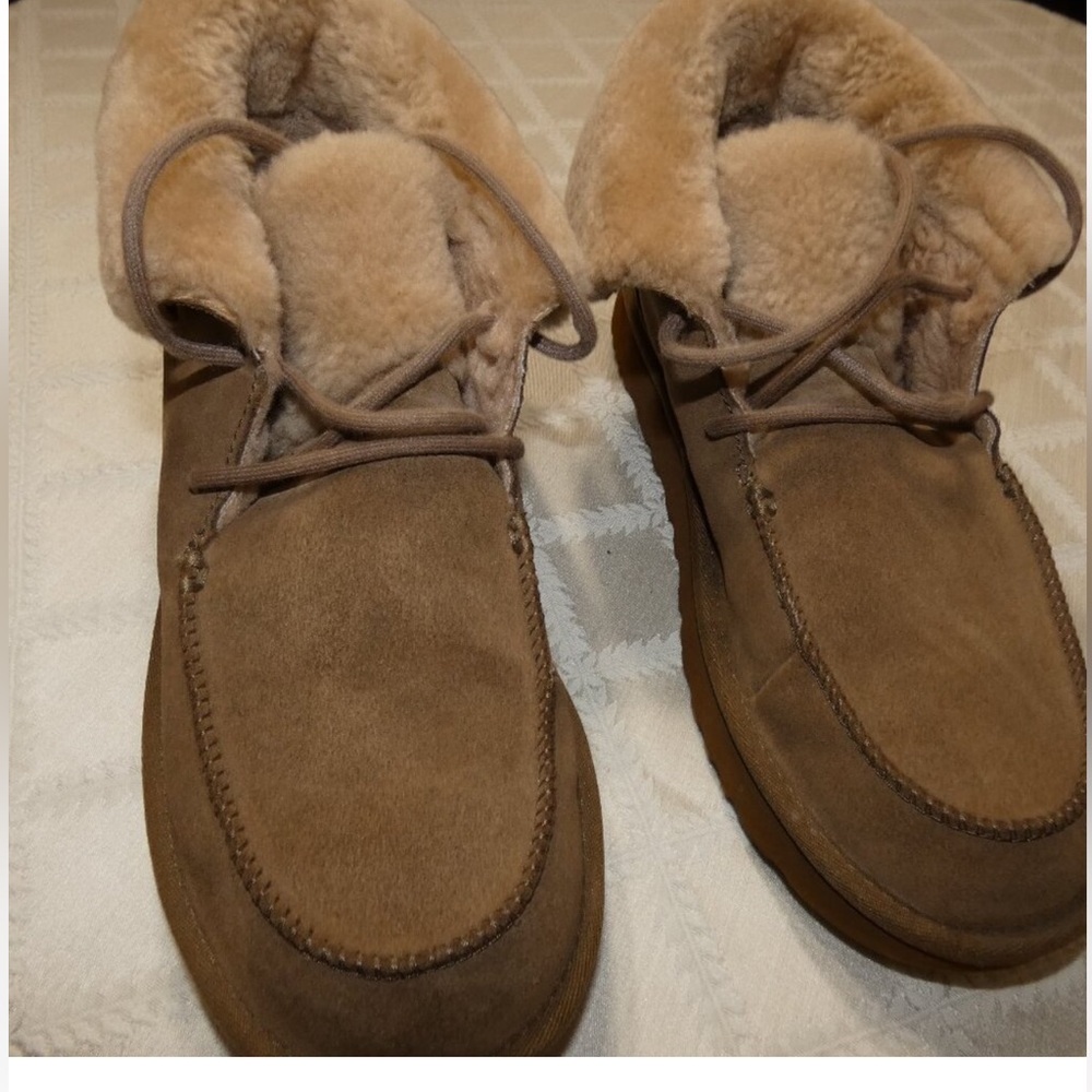 Like New - Uggs Women’s Size 12